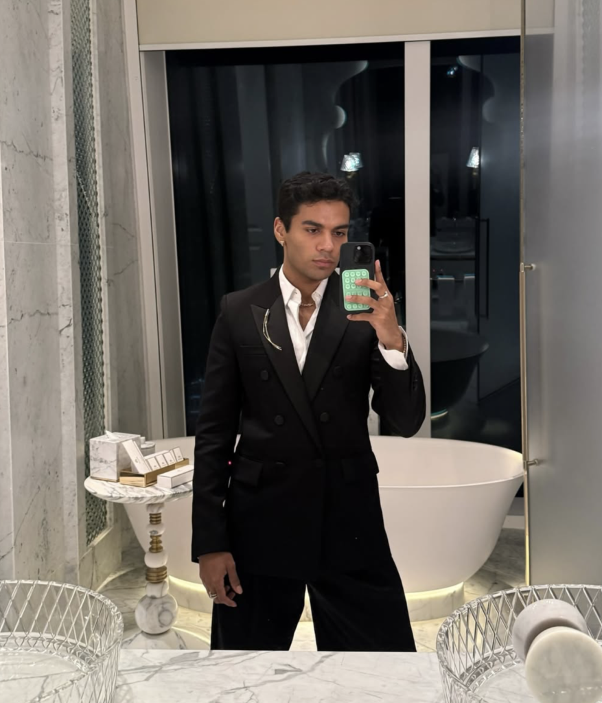 ¿Quién es Nicky Campbell? El crítico de moda que analiza el estilo sin filtros